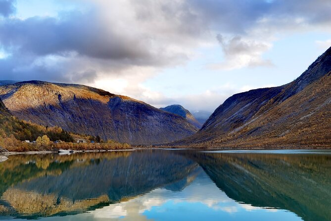 1Day Tour from Bergen to Flåm, Nærøyfjord Cruise & Stegastein - Gudvangen: The Calm Start to the Fjord Cruise