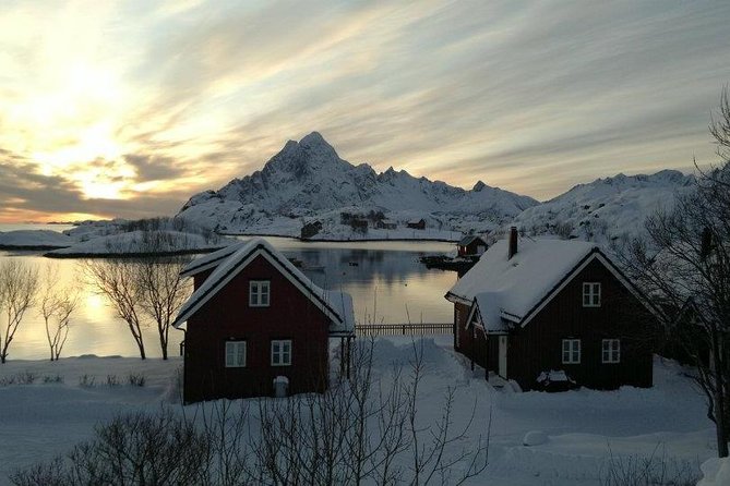 2- Day Lofoten Top Highlights Photo Tour - Day 2: Skagsanden, Hamnøy, Reine, and the end-of-Lofoten mood