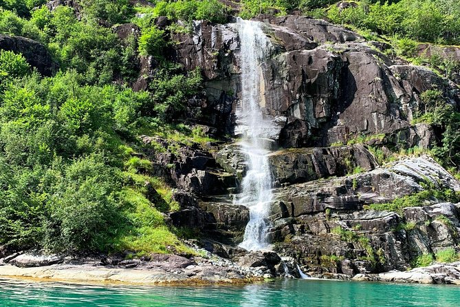 4 Day Bergen - Hardangerfjord private fjord-cruise - Folgefonna National Park: choose your glacier intensity level