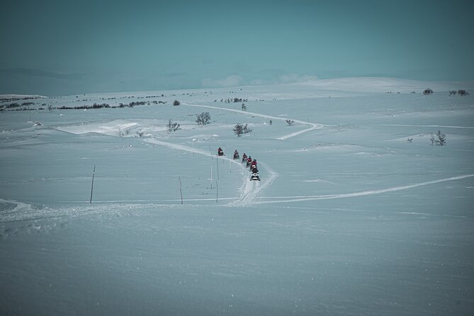 4hr Finnmarksvidda Snowmobile Adventure - Your 4-hour rhythm: from briefing to plateau stop