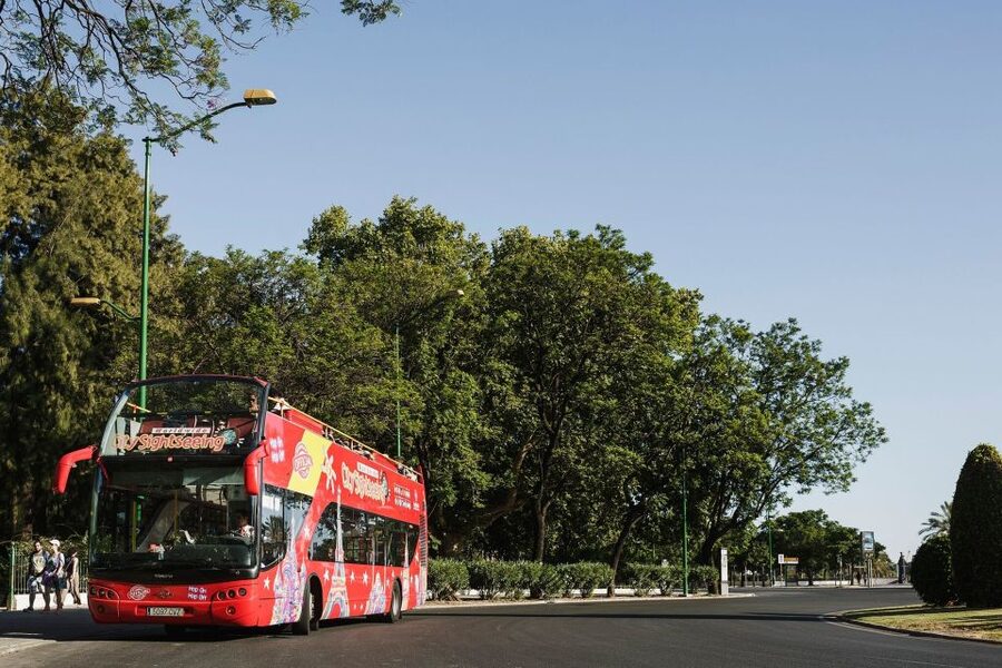 Alesund: City Sightseeing Hop-On Hop-Off Bus Tour - Stop 1: Cruise Terminal, Keiser Wilhelms g 4, and why your start matters