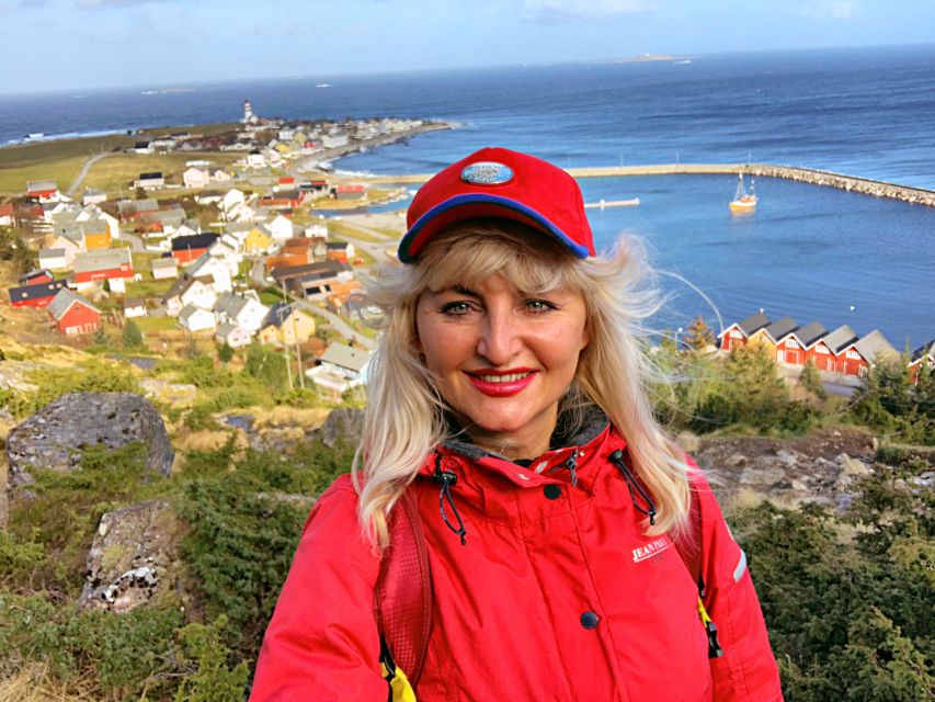 Alesund: Private Tour to the Viking Islands - Alnes, the Marble Church, and the lighthouse moment