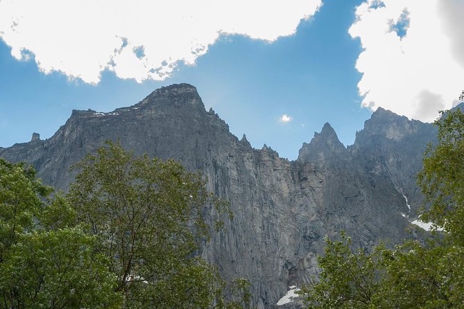 Alesund Shore Excursion: From Fjords to Trolls - From Kokarsteinen to Gudbrandsjuvet gorge, why the early stops work