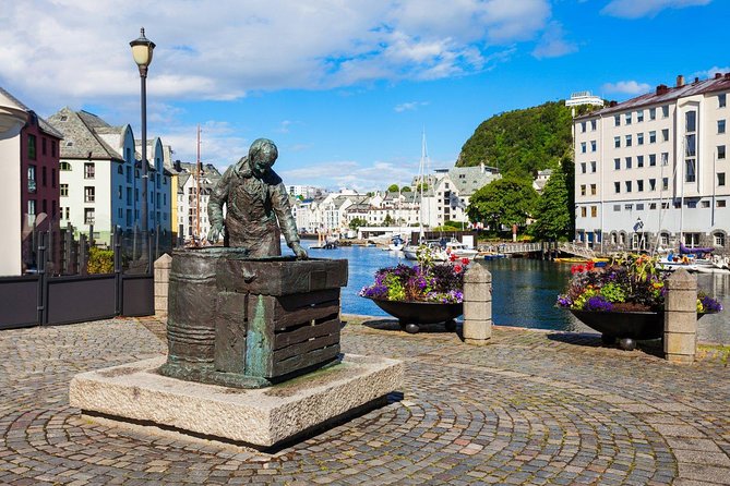 Alesund Shore Excursion: The Ultimate Sightseeing Tour - Value for money: why this can beat cruise excursions