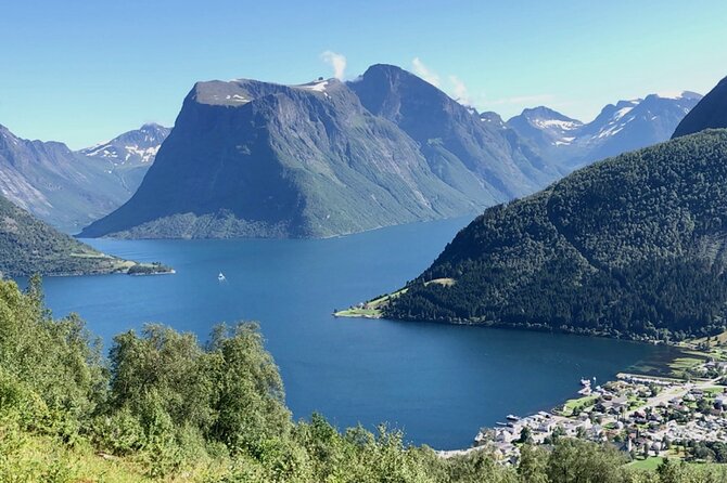 All About the Fjords in One Tour by Boat and Bus from Ålesund - Nordangsdalen and Lyngsstøylsvatnet: The Sunken Settlement Story