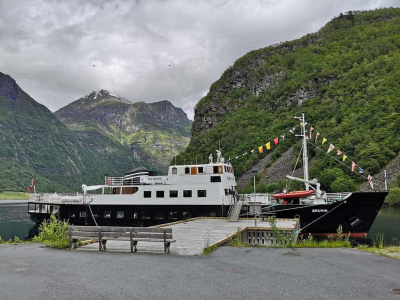 All About the Fjords, in one tour by bus & boat from Ålesund - Cruising to Øye, Then Actually Seeing the Village