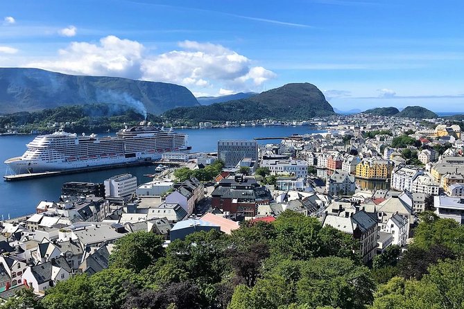 All Alesund Highlights in one tour - Hotel pickup and a 5.5-hour route that actually fits port time