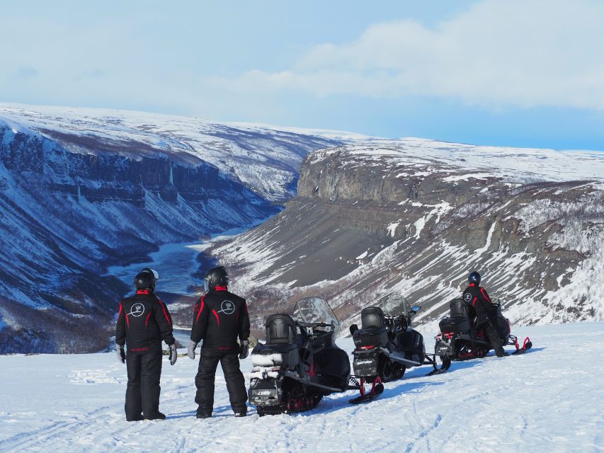 Alta: Guided Snowmobile Safari on Finnmarksvidda With Snacks - The driving part: getting instruction, then gaining real confidence