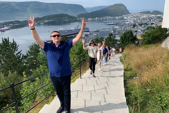 Amazing city walk in Ålesund - Stop 4, Kongengsgate and the landmarks that help you explore next