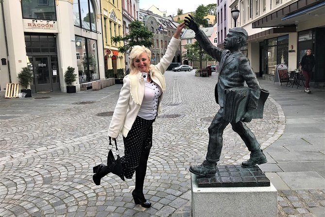 Amazing city walk in Ålesund - Stop 1, Ålesund and Sunnmøre: the quick orientation that pays off later