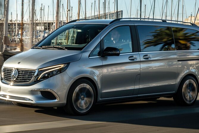 Arrival Private Transfer from Bergen Airport BGO to Bergen by luxury minivan - Who this transfer suits best (and who might want something else)