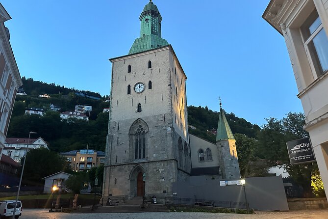 Audio Walking Tour in Bergen Famous Ghosts Location - Sailor’s Monument: sailors, statues, and unfinished voyages