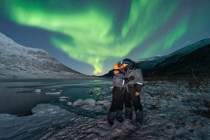 Aurora Hunt with the campfire and professional photographer - Professional photographer help, and how the photo package works