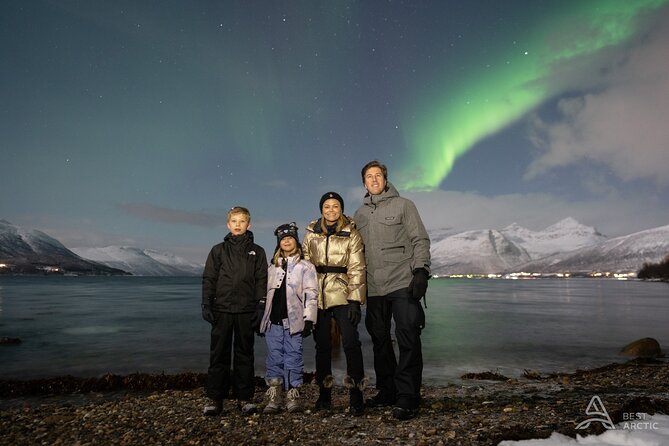 Aurora Safari Chase by big bus, free Photos, toilet onboard - Food and upgrades: reindeer stew, fish soup, and the best way to decide