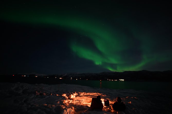 Aurora tour with free portrait and bonfire - The Free Aurora Portrait, Plus Hands-On Photo Help