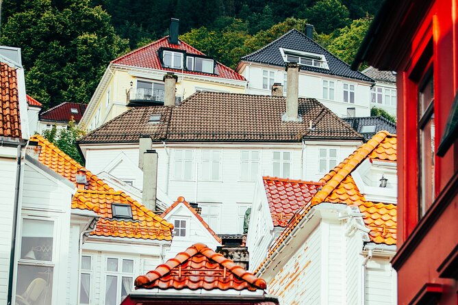 Authentic Bergen Interactive Private Walking Tour - Stop 2: Fish Market tastings, the North Sea in 20 minutes