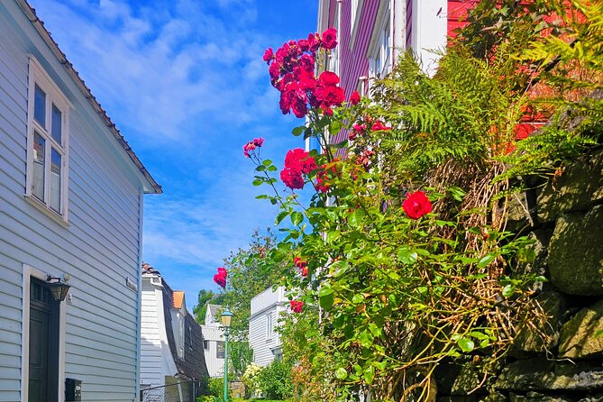 Authentic Bergen Interactive Private Walking Tour - Stop 5: Bergenhus Fortress and Rosenkrantz Tower, defense walls plus royal life
