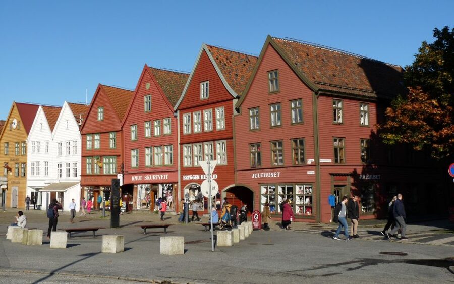 Bergen: City Tour on Foot - Bryggen: the Hanseatic quarter where cod trade becomes a walking story