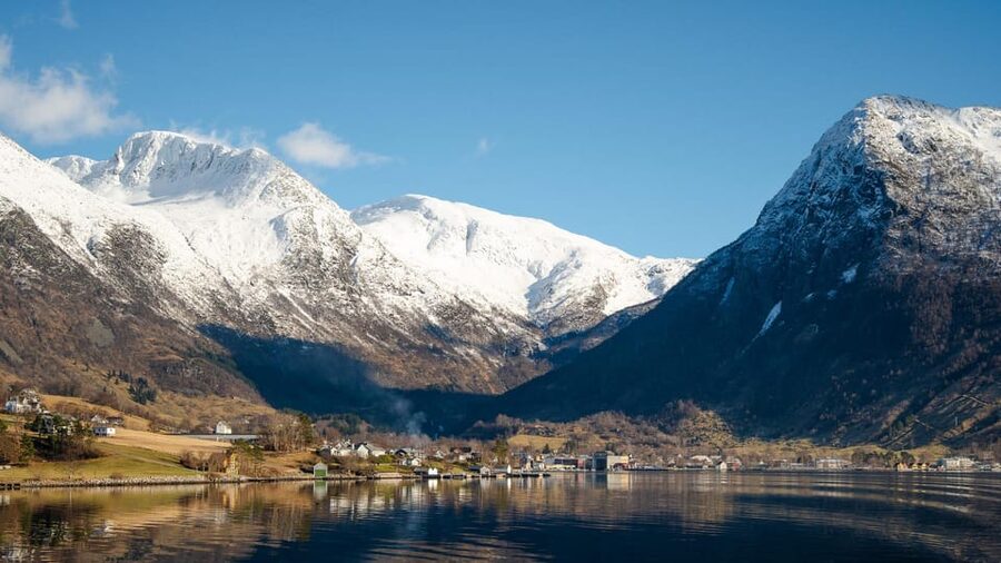 Bergen: Cruise to beautiful Rosendal by the Hardangerfjord - Who this Bergen to Rosendal cruise suits best