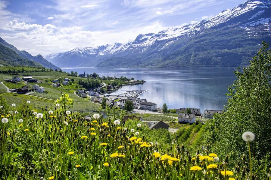 Bergen: Easy Hike to Bondhus Glacier Lake & Rosendal Visit - Price and value: is $230 worth it?