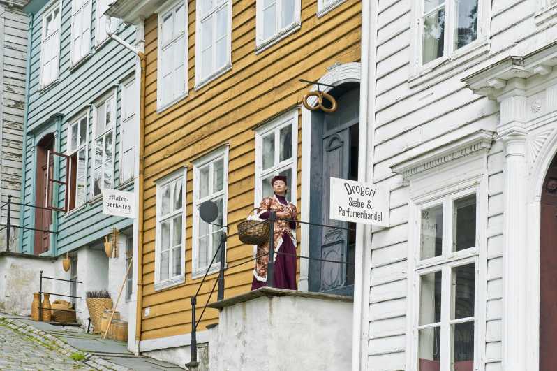 Bergen: Guided Car Tour with Old Bergen Museum & Fantoft … - A 4-hour Bergen car tour built for smart sightseeing