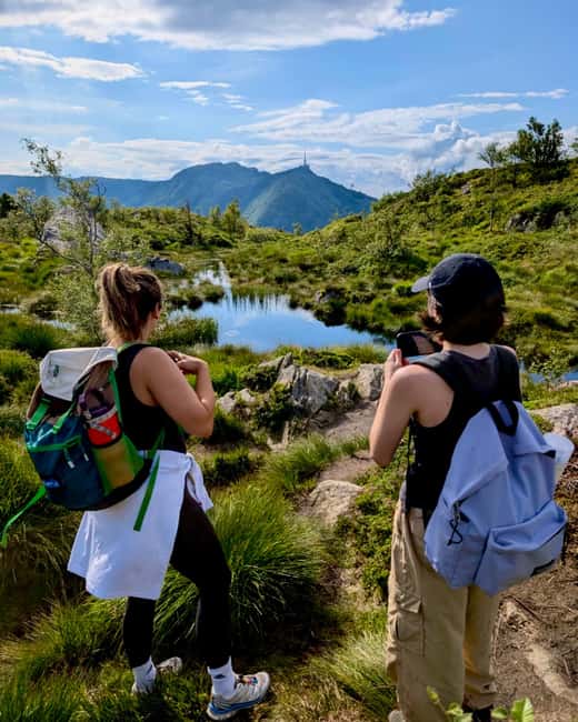 Bergen: Guided mountain hike on top of Bergen - The Bergen hike that gives you the city, minus the crowd