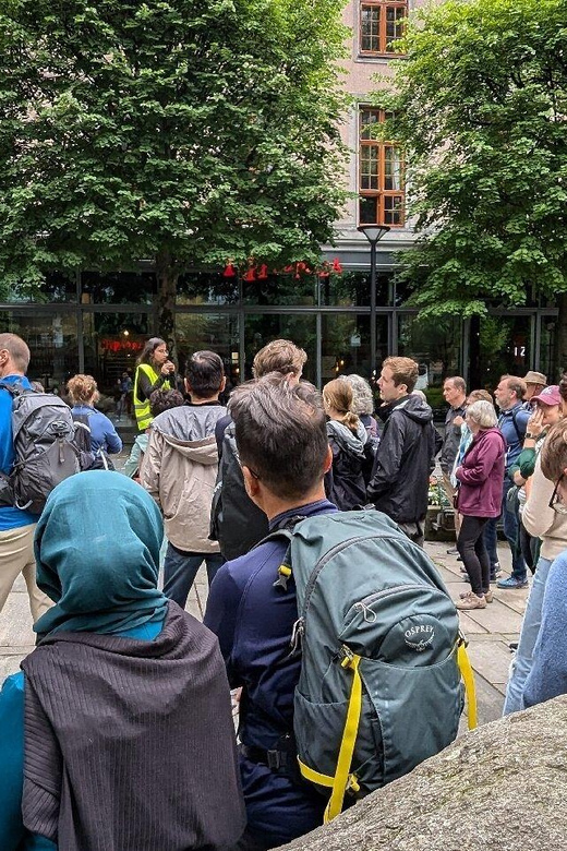 Bergen: Guided Walking Tour with Local Guide - Price and value: what you really get for $15