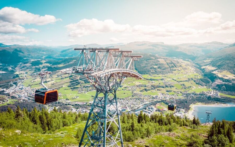 Bergen: Hardangerfjord, Voss Gondola & 3 Great Waterfalls - Starting at Strandkaien 16: how the day flows