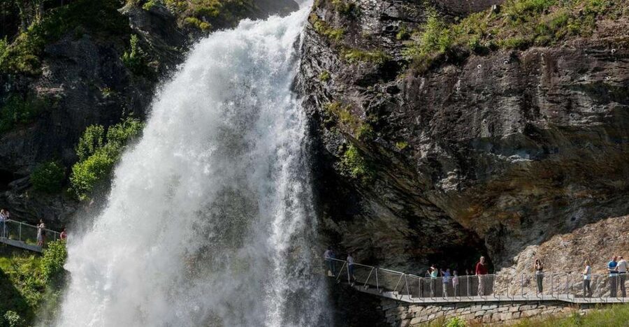 Bergen: Hardangerfjord, Voss Gondola & 3 Great Waterfalls - Voss Gondola and Mt Hanguren: the easiest way up