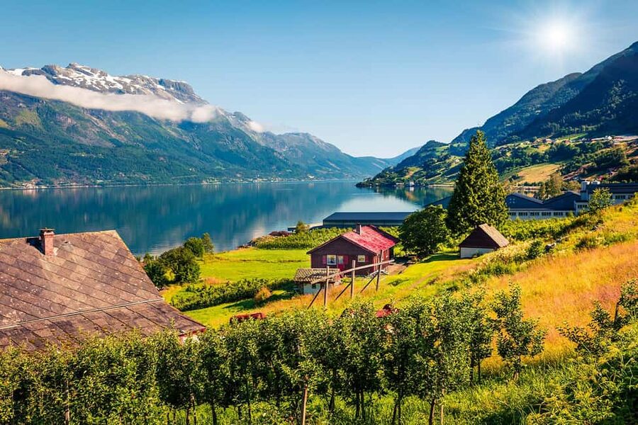 Bergen: Hardangerfjord & Waterfalls Bus Tour with Apple Pie - Norheimsund and the Maritime Centre: Hardanger’s Living Craft