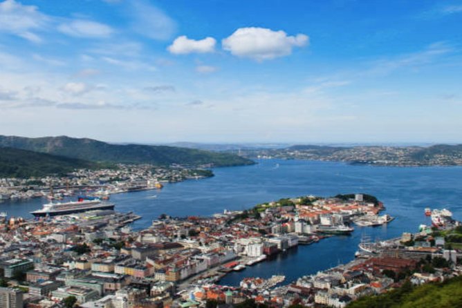 Bergen: Mostraumen Fjord Cruise - Meeting in the center of Bergen: the one part you should not ignore