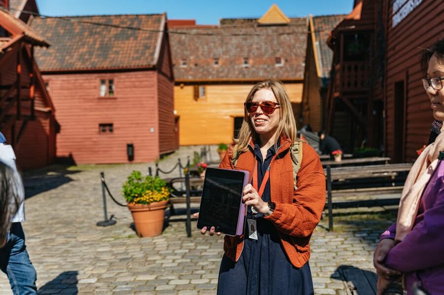 Bergen: Past & Present Small Group Guided Walking Tour - Who should book, and who might want a different plan