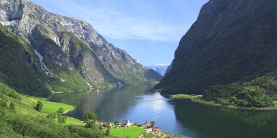 Bergen: Private Day Tour, Nærøyfjord Cruise and Flåm Railway - Price and Value, What $1,259 Per Person Buys You