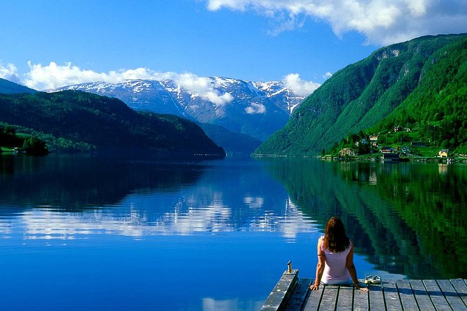 Bergen: Private Full-Day Roundtrip to Hardangerfjord with cruise - Fossen Bratte and Steinsdalsfossen: Two Ways to Experience the Same Power