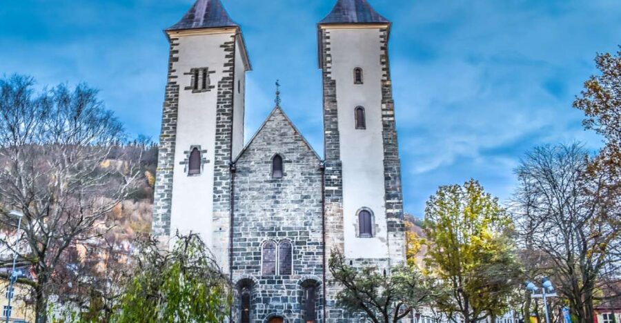 Bergen: Private Guided City Sightseeing Tour - How the 3-hour route flows: Bryggen, Nordnes, and a panoramic hillside