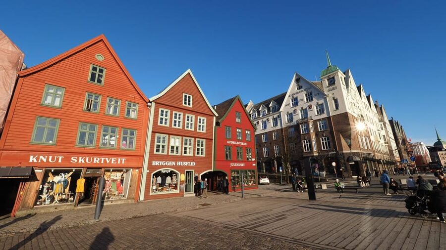 Bergen: Private tour in your own language - Price and value: $47 per group up to 11 is mostly about flexibility