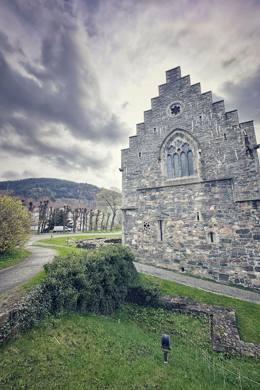 Bergen's Twilight Magic: An Evening Adventure - Bryggen Stories: Hanseatic Wharfs and Seafaring Clues