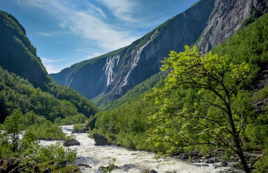 Bergen to Oslo: Private Nærøyfjord Cruise and Flåm Railway - The UNESCO Nærøyfjord cruise between Gudvangen and Flåm