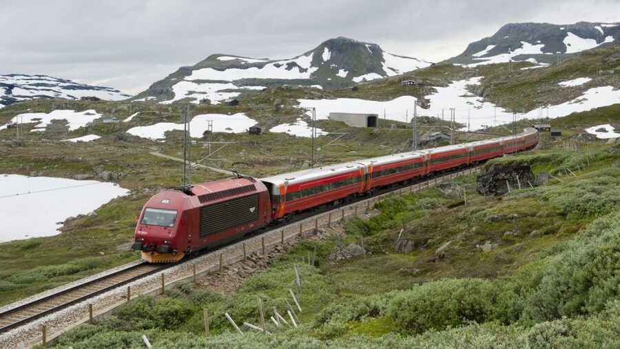 Bergen to Oslo: Private Nærøyfjord Cruise and Flåm Railway - From your Bergen hotel to Tvinde Waterfall and Gudvangen