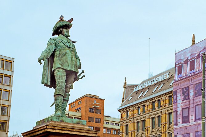 Best of Oslo Guided Walking Tour - Akershus Fortress Through Its Many Lives, Then Out to the Waterfront