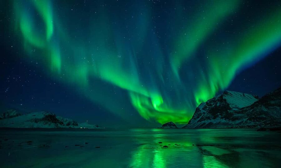 Bodø: Hunting The Northern Lights - The 20:00 Coach Ride: Learning How the Aurora Works