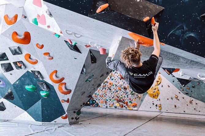 Climbing in Mørkvedhallen Klatresenter - Booking Window, Mobile Ticket, and Getting There