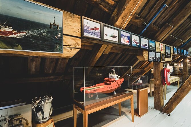 Cod Tasting experience, Norwegian history and Food culture - Full Steam Tromsø cod tasting, a museum meal with Arctic context