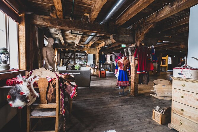 Cod Tasting experience, Norwegian history and Food culture - Sea Sami and Northern Lights exhibition: Arctic culture, photography, and context