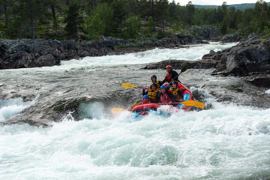 Dagali/Geilo: White Water Rafting Adventure - level 2 - Getting Clean, Warm, and Fed: The Coffee Break and Photo Factor