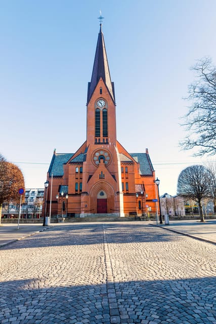 Discover Haugesund and visit a local mountain farmer - National Monument, Harald Fairhair, and Rising Tides horse sculptures