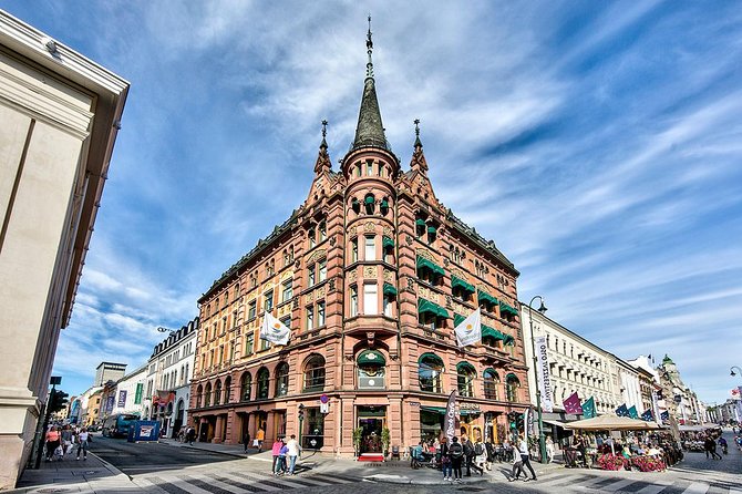 Discover Oslo on foot - The Norwegian Opera & Ballet: Rooftop Views and Local Life
