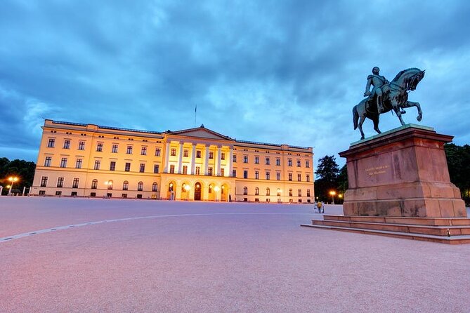 Discover Oslo: Self Guided Audio Tour - Stop 4, Oslo City Hall art and Edvard Munch’s presence