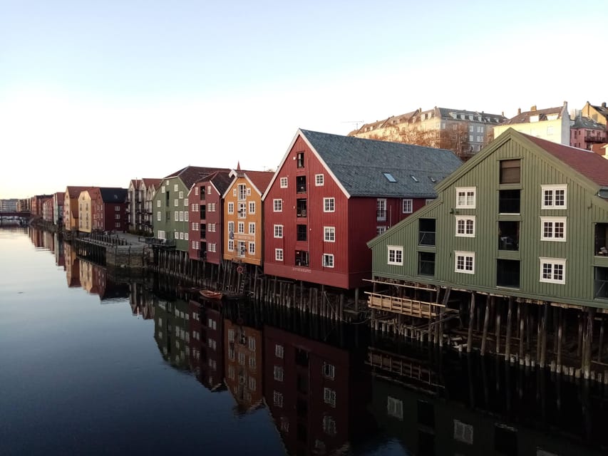 Discover the unmissables places of Trondheim - Nidarosdomen from the outside, the northern Gothic anchor