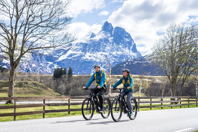 E-bike and hike in Åndalsnes - Åndalsnes in a single morning: e-bike plus a summit hike